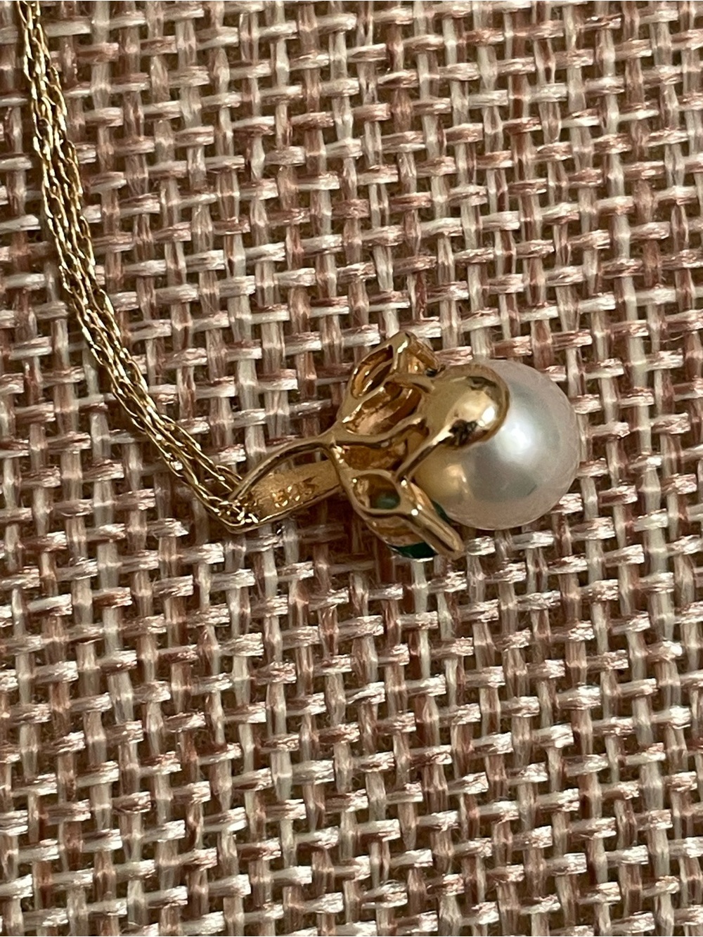 14k Gold Pearl and Emerald Necklace - Picture 3 of 4